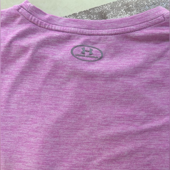 Under Armour Women’s Tshirt - Picture 12 of 16